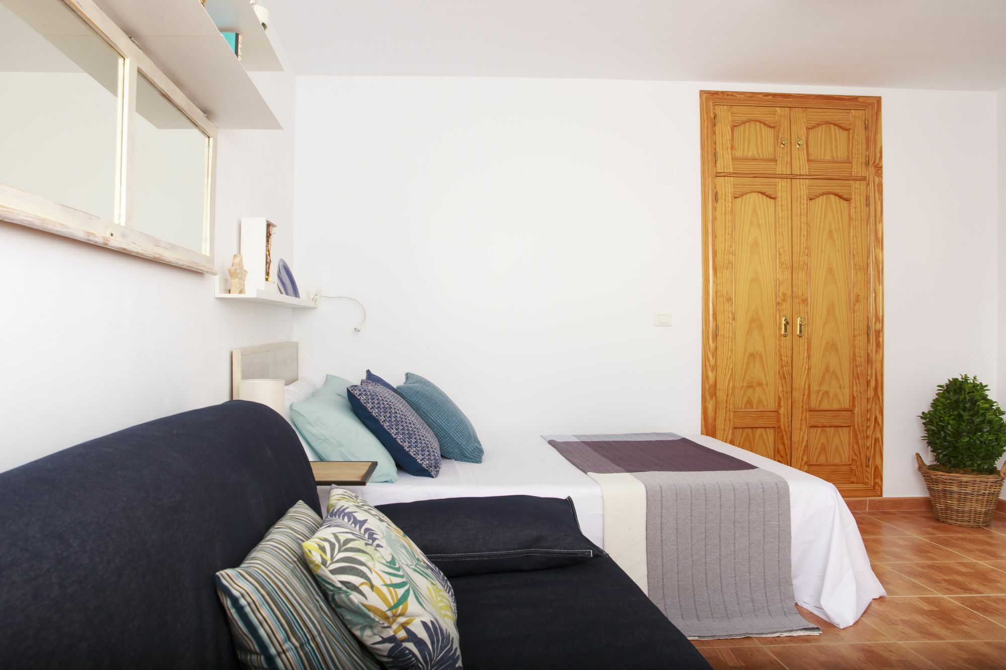 Sea & Wave Ventura Studio Apartment Малага Экстерьер фото